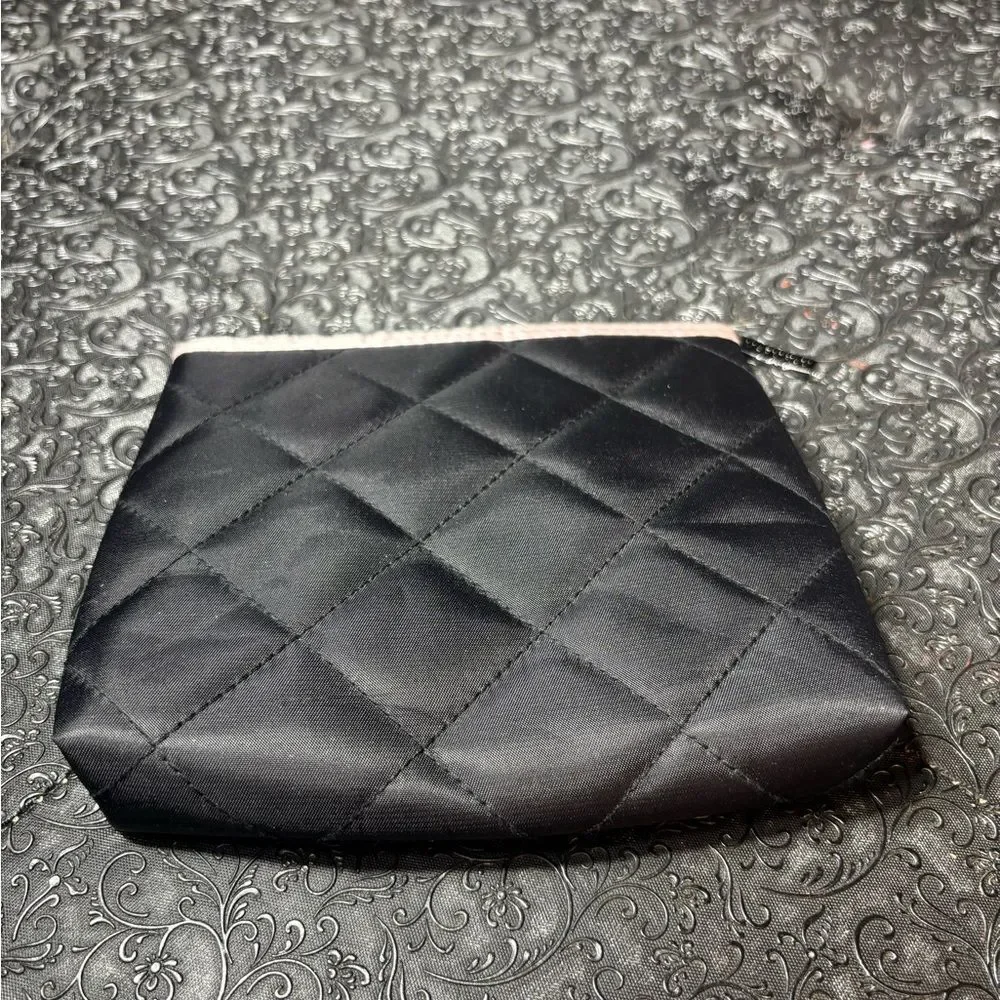 Mary Kay Black Quilted Women's Cosmetic Pouch NWOT